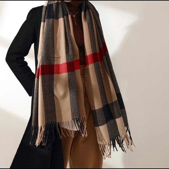 Large Striped Scarf ❤️ - Picture 4 of 4